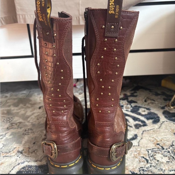 1B99 Platform Boots - Picture 5 of 9